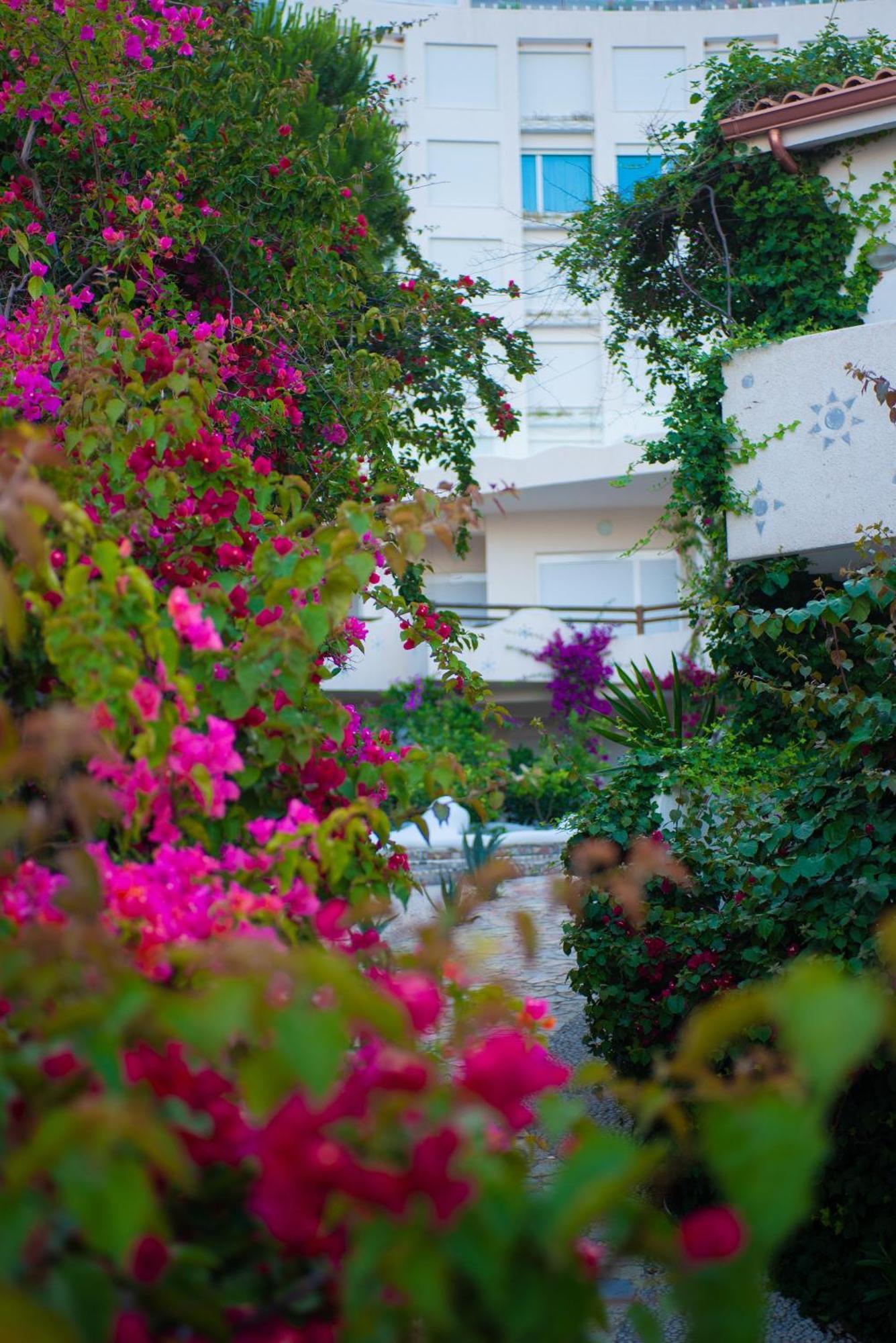 Bougainville Bay Apartments Sarandë Buitenkant foto
