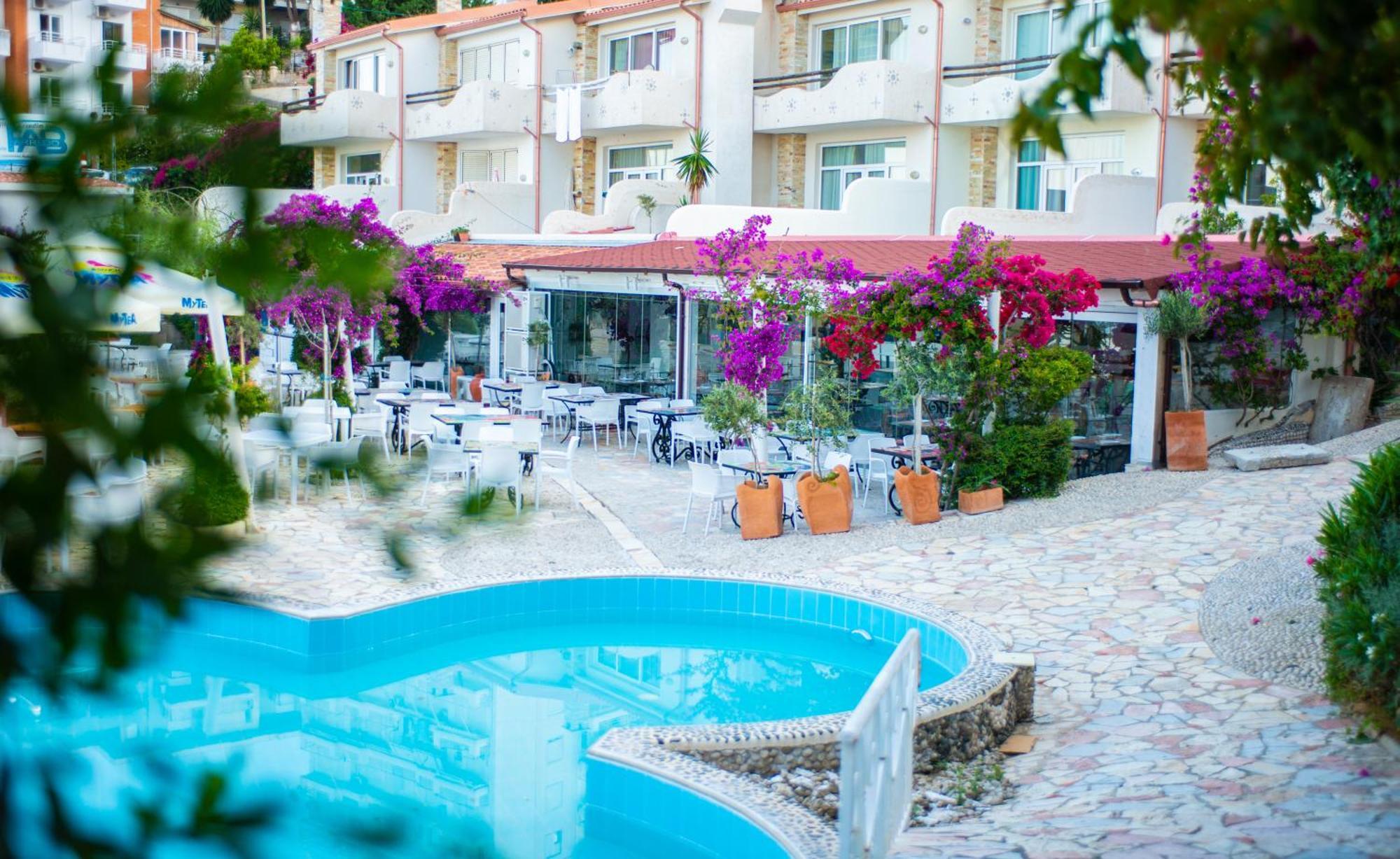 Bougainville Bay Apartments Sarandë Buitenkant foto