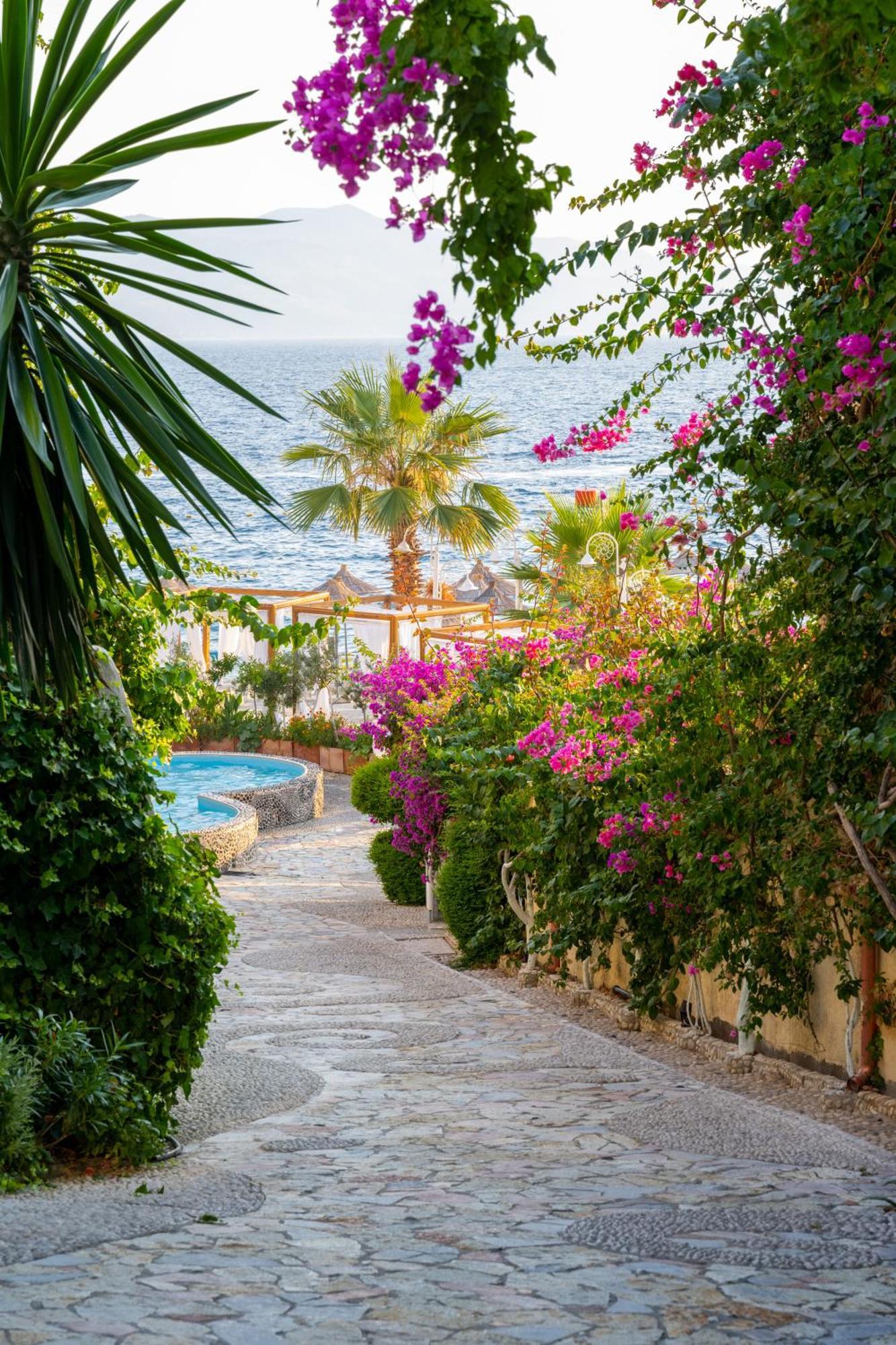 Bougainville Bay Apartments Sarandë Buitenkant foto